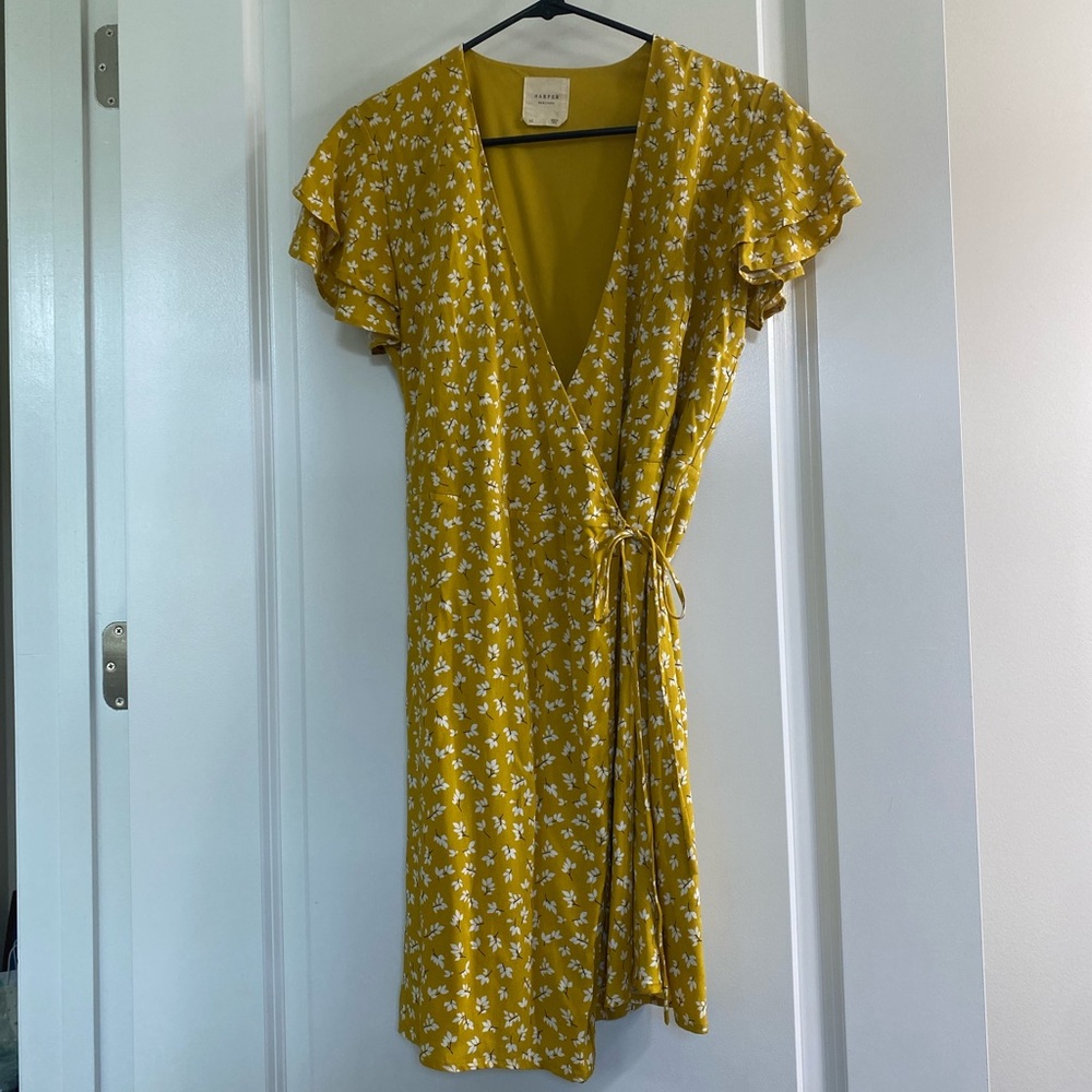 Harper Heritage Yellow V-Neck Floral Wrap Dress- women’s medium
